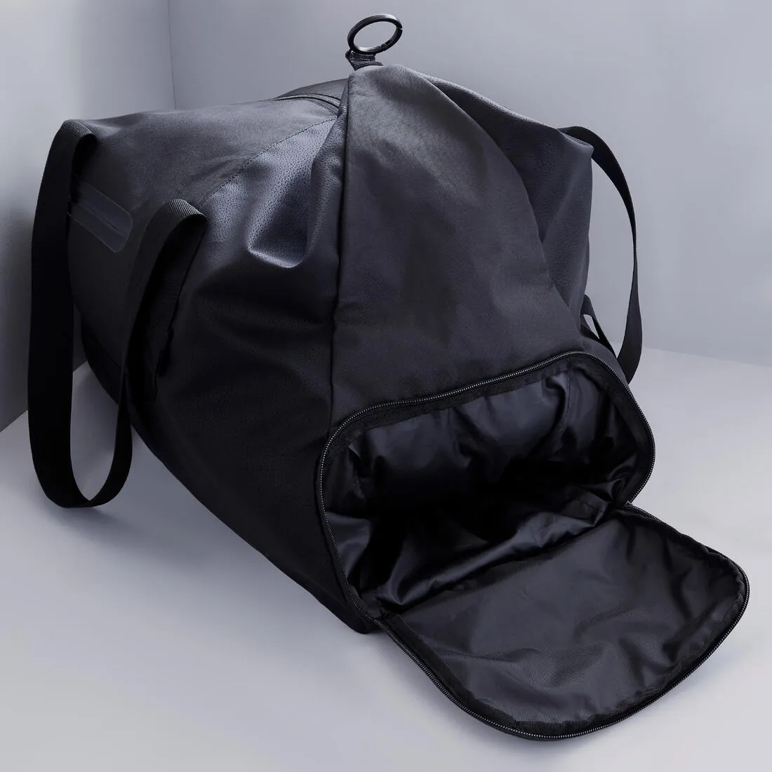 Un sac de training élégant conu à la fois pour les hommes et les femmes